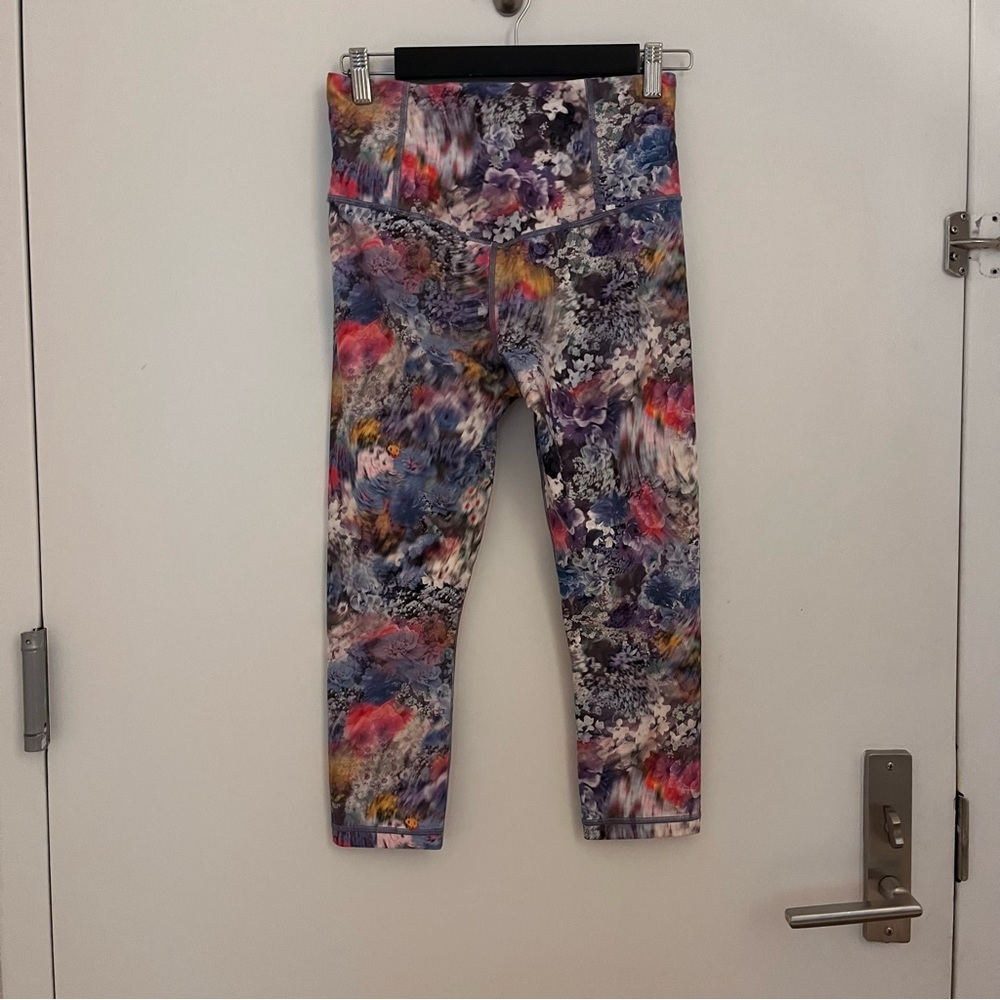 Athleta Elation Capri in Color Renewed Bloom Chrome Blue - Picture 3 of 4